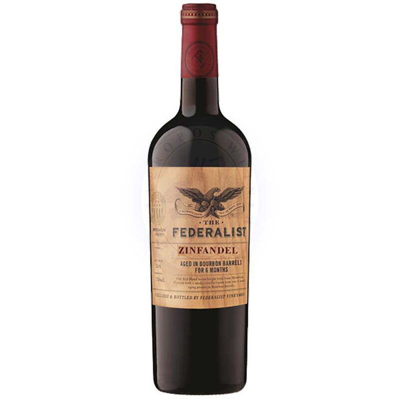 205243 Product Im Geiste der amerikanischen Handwerkskunst umfasst der klassische Zinfandel die einzigartige amerikanische Tradition der Reifung in ausgebrannten Bourbonfässern. Der Federalist Bourbon Barrel-Aged Zinfandel vereint intensiven Geschmack von Karamell, Himbeere, Vanille, Gewürze, schwarzen Früchten, Rauch, dunkle Kirsche. Aroma von dunkler Kirsche mit Cola-Noten, Würze und rauchigen Vanille-Charakteristiken aus Bourbonfässern. Guter Eingang, der den Mund mit saftiger Zinfandel-Frucht und Würze füllt, gefolgt von einem langen, glatten Abgang, der ihn äußerst angenehm macht.