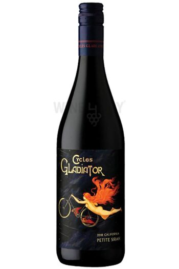 214377 Product Boysenbeer- und Blaubeeraromen platzen aus dem Glas - sie werden mit etwas hübschem Gewürz aus der amerikanischen Eiche gemischt. Dies ist eine Geschmacksbombe aus blauen Früchten! Es ist, als würde gebackener Blaubeerkuchen mit gerösteten blauen Pflaumen gemischt und dann mit dunkler Schokolade überzogen. Die Tanninstruktur bietet eine schöne Balance für all diese Früchte. Winemaker Adam Lazarre nennt diesen Wein sein "Blaubeermotoröl".
100% Petite Sirah 214377 Product Boysenbeer- und Blaubeeraromen platzen aus dem Glas - sie werden mit etwas hübschem Gewürz aus der amerikanischen Eiche gemischt. Dies ist eine Geschmacksbombe aus blauen Früchten! Es ist, als würde gebackener Blaubeerkuchen mit gerösteten blauen Pflaumen gemischt und dann mit dunkler Schokolade überzogen. Die Tanninstruktur bietet eine schöne Balance für all diese Früchte. Winemaker Adam Lazarre nennt diesen Wein sein "Blaubeermotoröl".
100% Petite Sirah