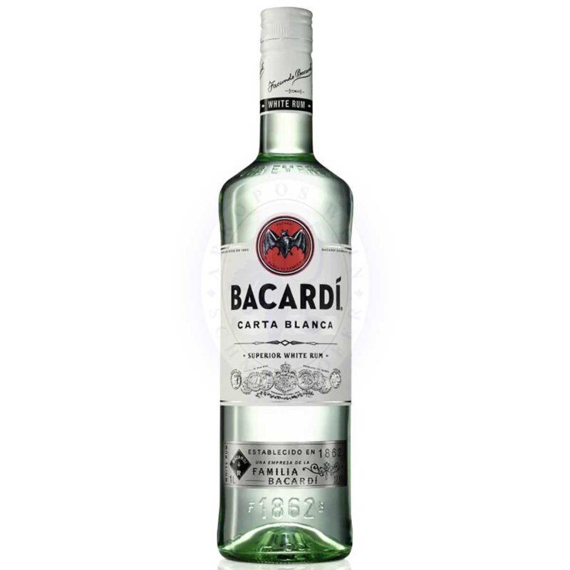 243030 Product Der Bacardi Carta Blanca White Rum zeichnet sich durch seine helle Farbe und seinen sanften Geschmack aus. Er besticht mit einer angenehmen Süße und einem Hauch von Vanille und tropischen Früchten. Die perfekte Balance zwischen Süße und Würze macht diesen Rum zu einem echten Genuss.