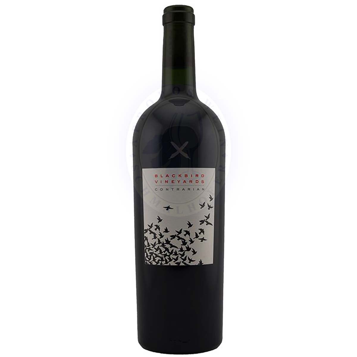 177054 Product Im Glas präsentiert sich der Wein in tiefdunklem Rubin mit violetten Reflexen – visuell ein Hinweis auf seine Konzentration und Tiefe. Das Bouquet ist intensiv und facettenreich: reife Brombeere, schwarze Johannisbeere und zarte Noten von Pfefferkörnern sowie schwarzem Tee verbinden sich mit floralen Anklängen, feiner Mineralität und dezentem Eichenholz. 11024