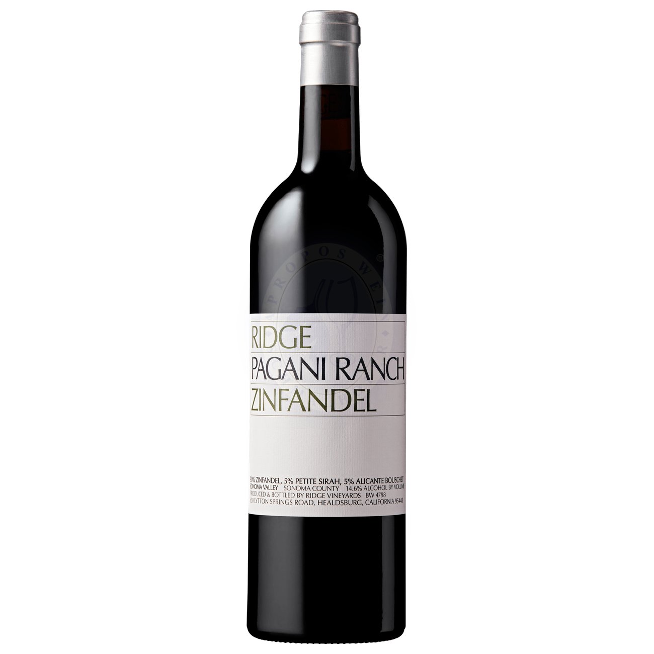 471335 Product Der Zinfandel Pagani Ranch 2022 präsentiert sich in einem tiefen Rubinrot mit violetten Reflexen. In der Nase entfalten sich komplexe Aromen von reifen schwarzen Himbeeren, Blutorangensaft und -schalen, Heidelbeerkonfitüre, gelben Pflaumen, Vanille und Kokos. 744442831005-2022