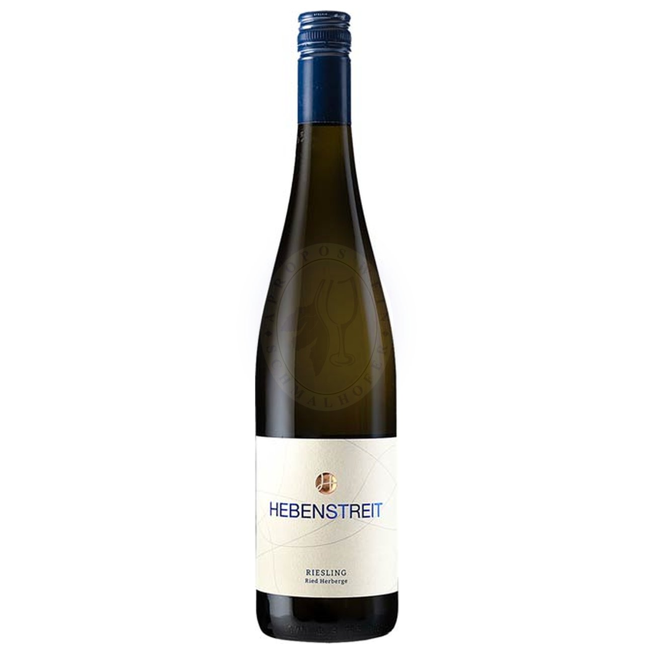 532865 Product Im Glas zeigt sich der Wein in strahlendem Weißgold mit grünen Reflexen. Das Bouquet entfaltet elegante Aromen von Pfirsich und Marille, umrahmt von feinen Zitrusnoten. 9120044520539-2024