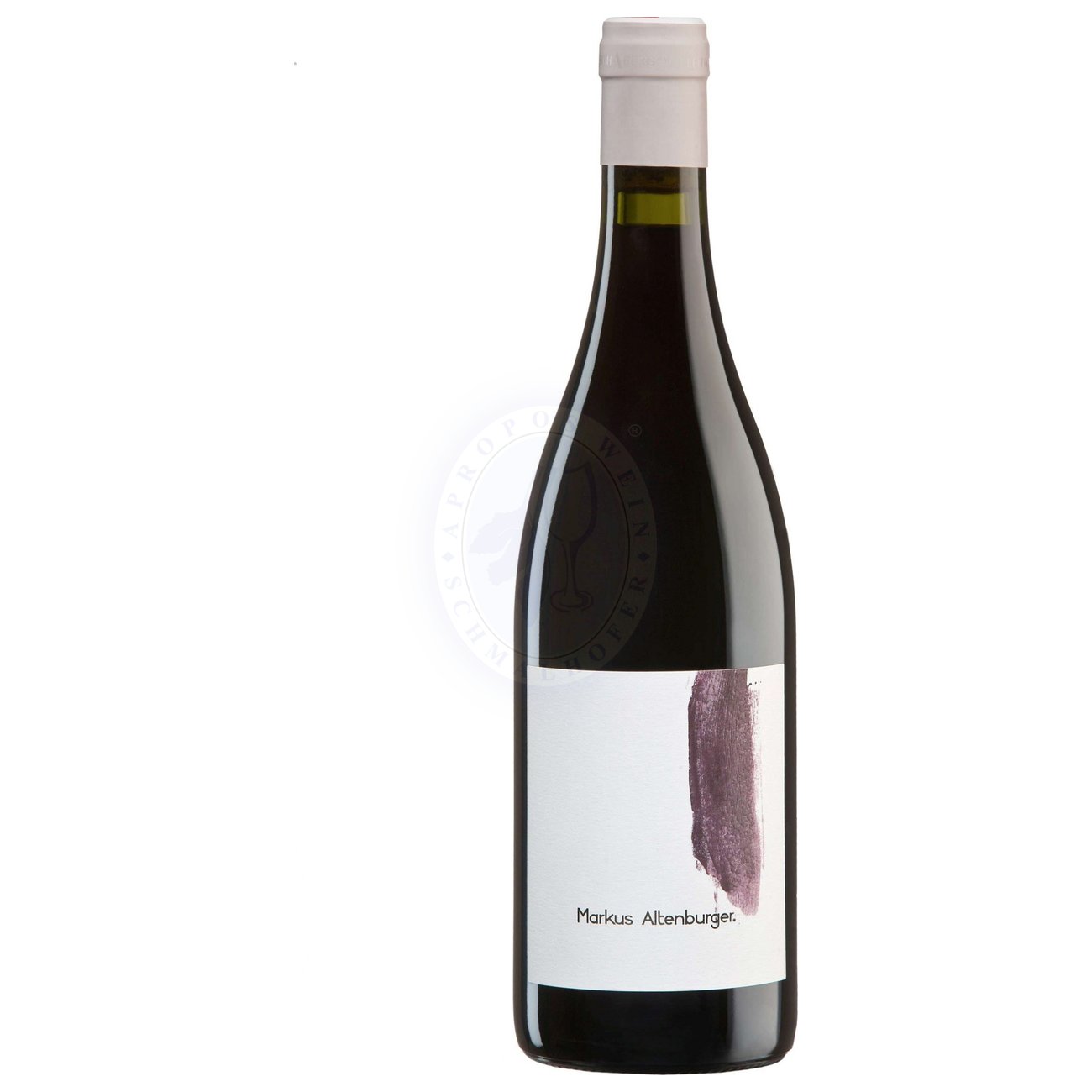 534121 Product Der Gritschenberg Bio DAC 2021 vom Weingut Altenburger ist ein eindrucksvoller Lagenwein aus dem Herzen des Leithagebirges, der die eigenständige Handschrift von Winzerin Judith Beck in beeindruckender Weise trägt. Die Lage Gritschenberg, nahe Jois im nördlichen Burgenland, zeichnet sich durch kalkhaltige Böden und eine kühle, luftige Exposition aus – ideale Voraussetzungen für tiefgründige, strukturierte Weine mit ausgeprägter Mineralität. Der Blaufränkisch stammt aus biologisch bewirtschafteten Parzellen, die von lebendiger Begrünung und nachhaltiger Bodenpflege geprägt sind. Im Glas präsentiert sich der Wein mit dunklem Rubinrot und einem feingliedrigen, vielschichtigen Bouquet von Sauerkirsche, Brombeere und einer dezenten Kräuterwürze, unterlegt von Noten dunkler Erde und einem Hauch Rauch. 94P Falstaff 104265