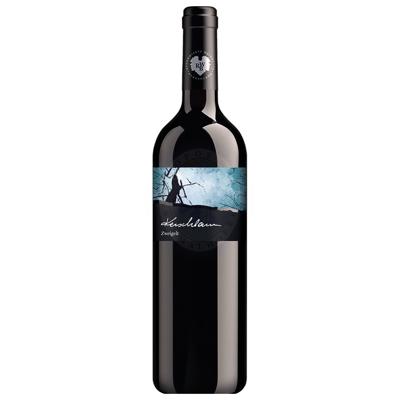 544982 Product Im Glas zeigt er ein lebendiges Rubinrot mit violetten Reflexen. Sein Bouquet besticht durch saftige Fruchtnoten – Kirsche, Brombeere und reife rote Johannisbeere – begleitet von dezenten Kräuternuancen, pfeffriger Würze und feinen Tabakanklängen. Diese Kombination verleiht ihm sowohl Zugänglichkeit als auch Tiefe. 9120004814760-2023