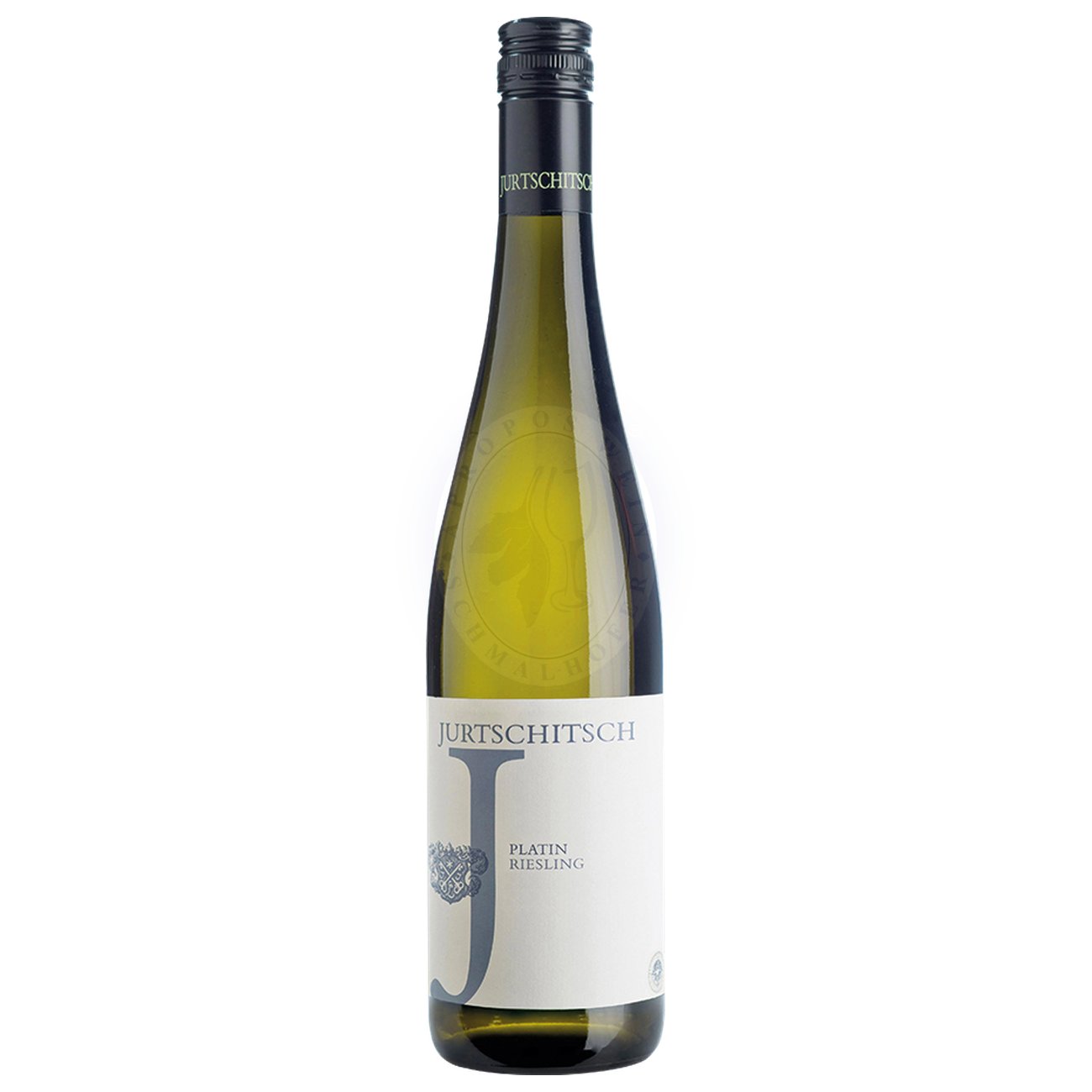 554476 Product Der Riesling Platin präsentiert sich mit einer klaren, hellen Farbe und entfaltet in der Nase ein elegantes Bouquet aus frischen Steinfrüchten, insbesondere Pfirsich und Aprikose, kombiniert mit einer mineralischen Note und einem Hauch von Zitrusfrüchten. 9007951247332-2024