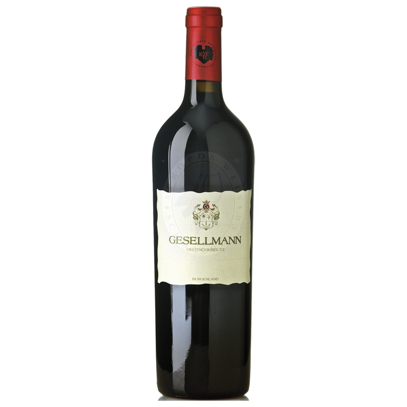 558805 Product Im Glas präsentiert sich der Wein in einem tiefen Rubinrot mit granatroten Reflexen, die seine Konzentration und Reife unterstreichen. Das Bouquet ist intensiv und vielschichtig: Dunkle Früchte wie Brombeeren, Schwarzkirschen und Cassis dominieren, ergänzt durch feine würzige Noten wie schwarzer Pfeffer, Zimt und Nelken. Subtile Röstaromen von Zedernholz, Schokolade und Tabak, die vom Ausbau in französischen Barriques stammen, verleihen dem Duft zusätzliche Tiefe. 102153