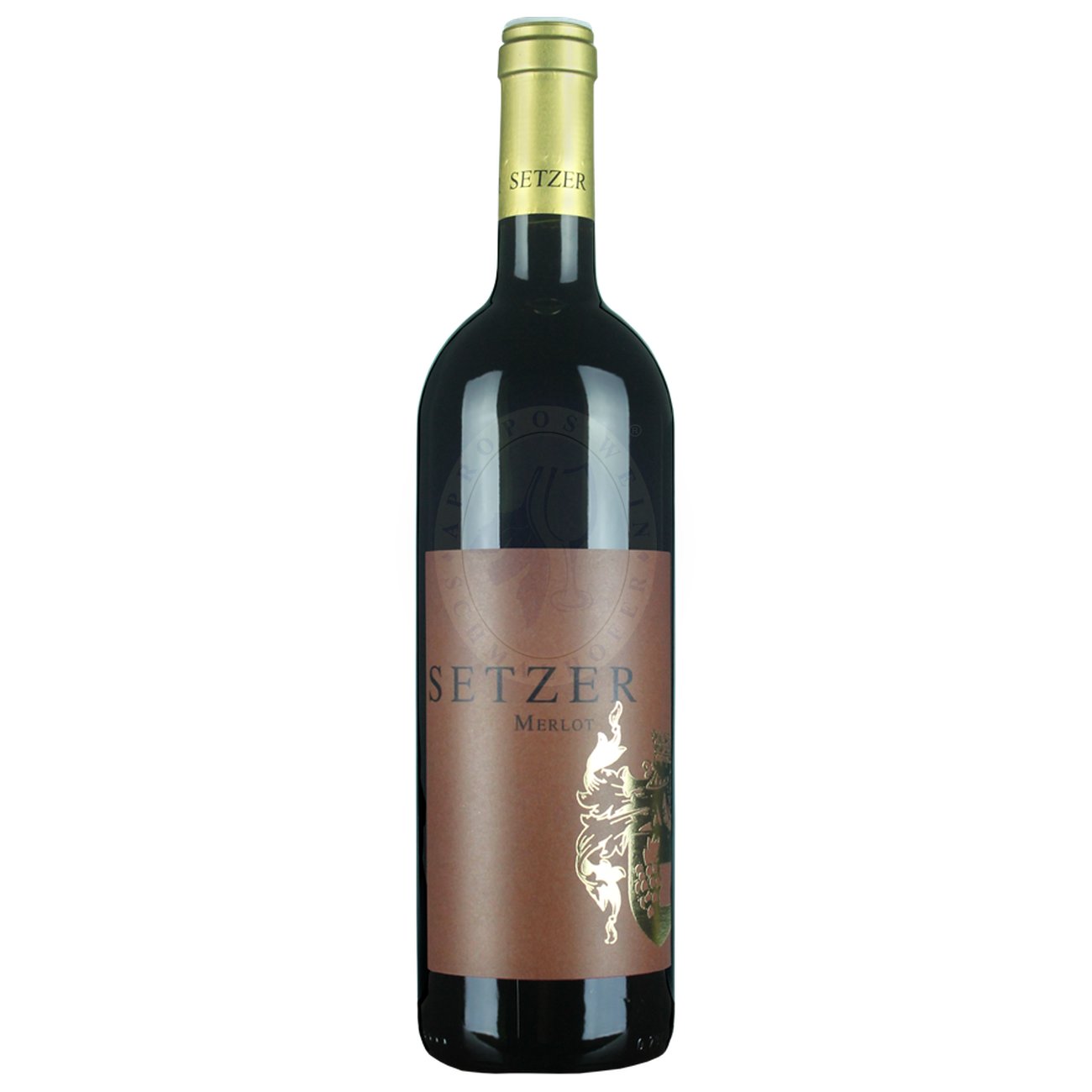 560412 Product Der Merlot 2022 des Weinguts Setzer präsentiert sich in einem tiefen Rubinrot. In der Nase entfalten sich elegante Aromen von reifen roten Früchten, begleitet von feinen Noten von Zedernholz und einer dezenten Würze. 9120008794945-2022