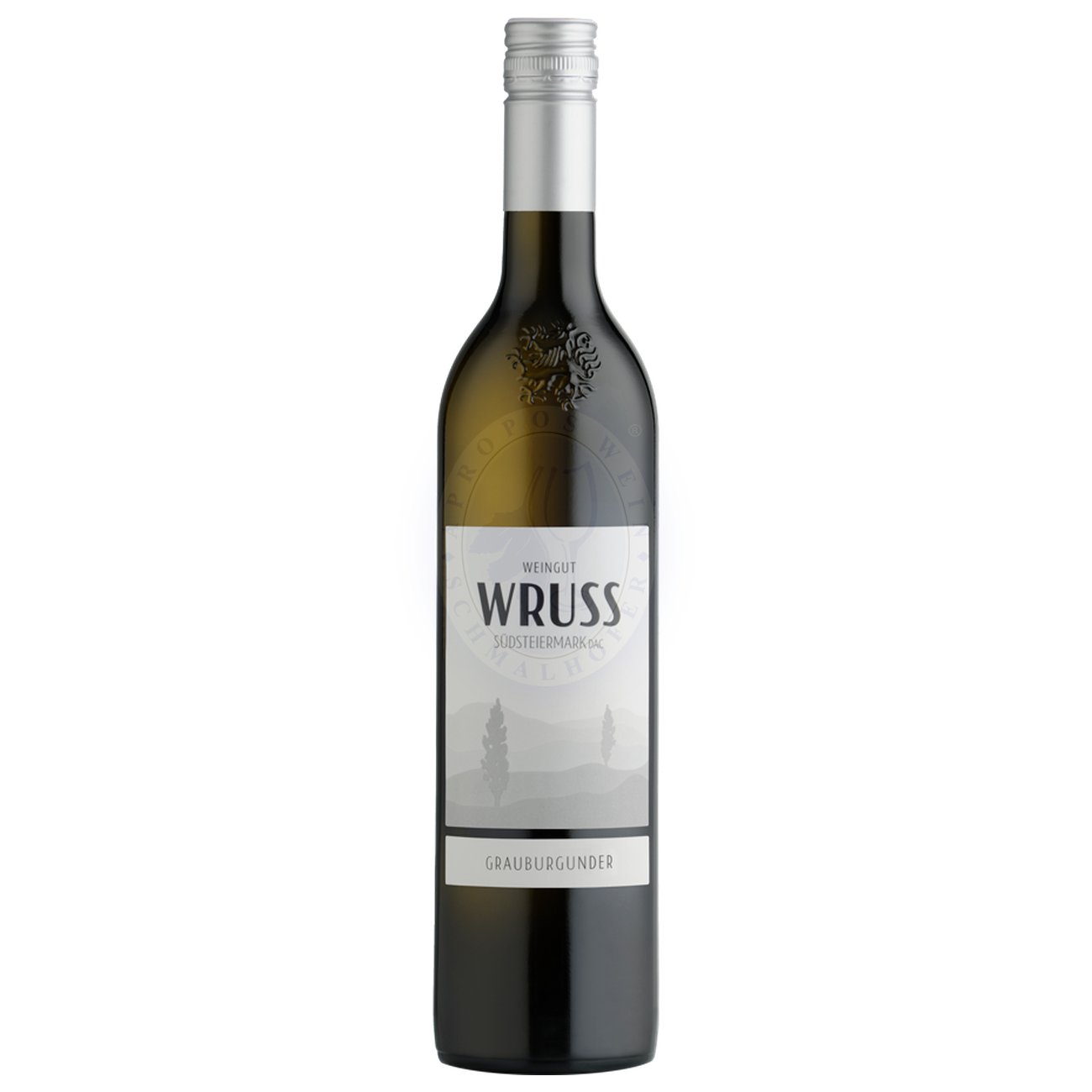 561006 Product Der Grauburgunder Gamlitz des Weinguts Wruss präsentiert sich in einem leuchtenden Goldgelb mit Messingreflexen. In der Nase entfalten sich Aromen von Blütenhonig, zarten Mango-Noten, kandierten Mandarinenzesten und einem floralen Touch, unterlegt mit Passionsfrucht. 9120074891272-2021