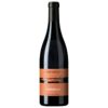 583503 Product Der Mompertone Monferrato DOC 2021 von Prunotto ist ein italienischer Rotwein aus dem Piemont, der sich durch seine elegante Cuvée aus Barbera- und Syrah-Trauben auszeichnet. Nach einer getrennten Gärung der Rebsorten reift der Wein für 10 Monate in Holzfässern, was ihm zusätzliche Tiefe verleiht.
Der Wein präsentiert sich in einem intensiven Rubinrot mit violetten Reflexen. In der Nase entfalten sich komplexe Aromen von reifen Pflaumen, Kirschen und dunklen Beeren, begleitet von würzigen Noten wie Pfeffer, Zimt und einem Hauch von Kakao. 9008303001770-2021