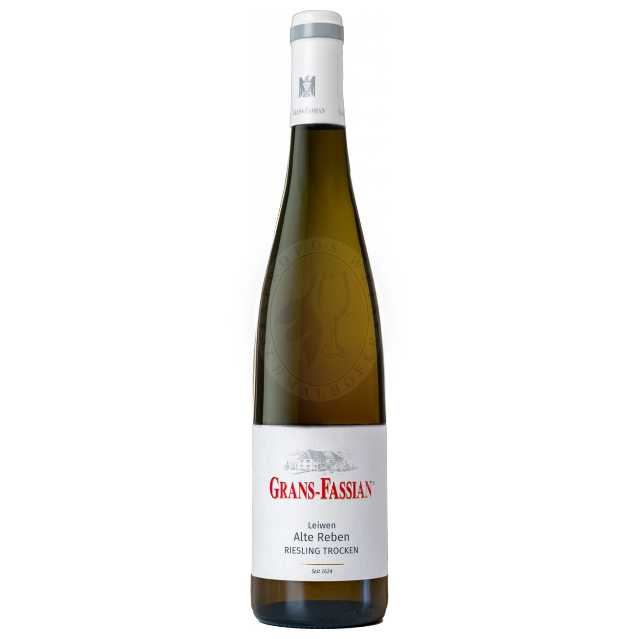 630657 Product Im Glas zeigt sich der Riesling in einem hellen, klaren Zitronengelb mit grünlichen Reflexen. Die Nase eröffnet mit einer intensiven, aber fein nuancierten Aromatik: Frische Zitrusfrüchte wie Limette und Grapefruit stehen im Einklang mit weißen Pfirsichen, grünem Apfel und einem Hauch Aprikose. 4033134014120-2024