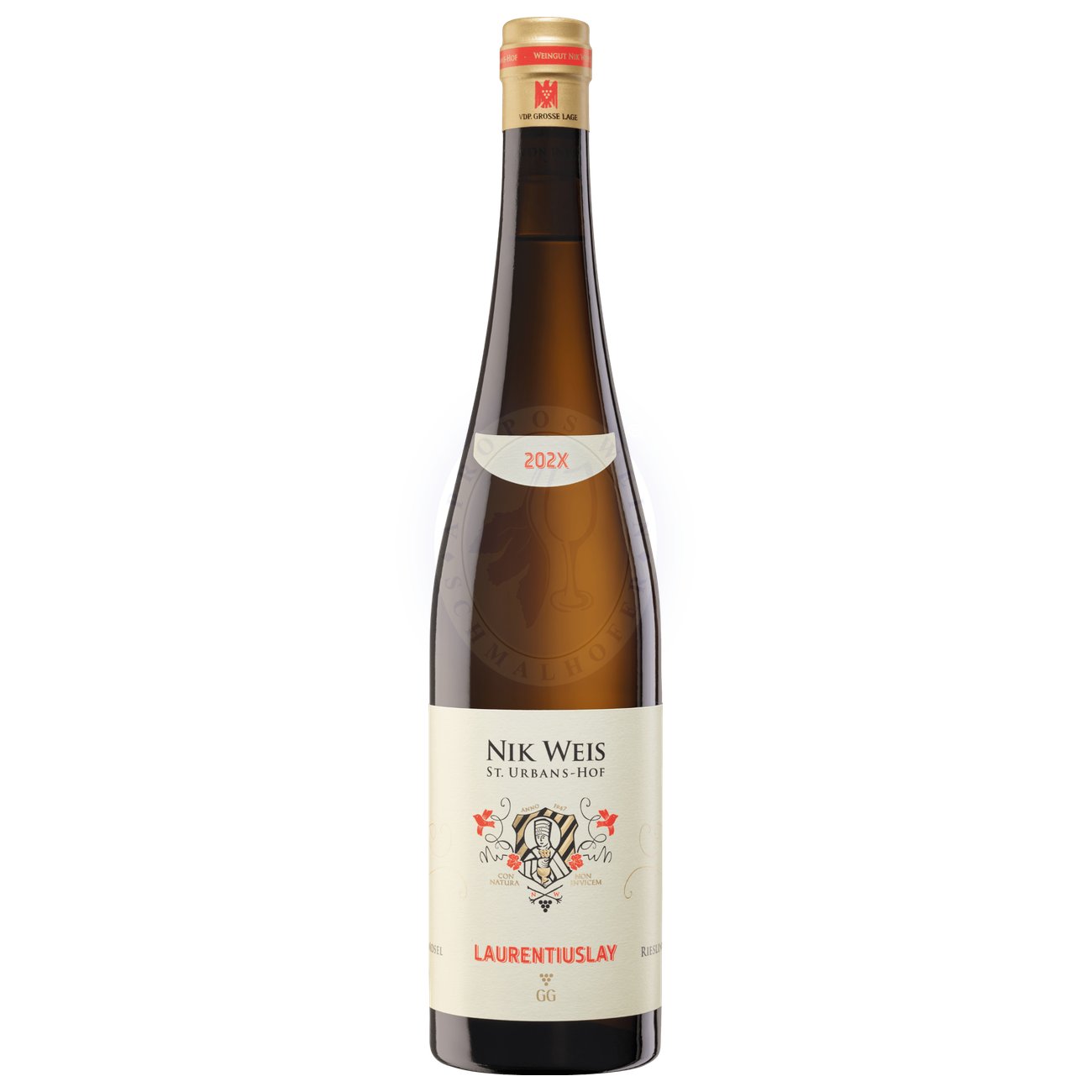 669400 Product Der Laurentiuslay Riesling Großes Gewächs 2019 von Nik Weis – St. Urbans-Hof bringt die Mosel in ihrer puristischen, mineralisch-dichten Art ins Glas. Zart hellgelb, im Bouquet zunächst kühle Zitrusfrische von Limette und Grapefruit, danach reifer weißer Pfirsich, gelbe Steinfrucht und angedeutete Kräuterwürze; darunter eine markante, dunkelschiefrige Mineralität mit leicht rauchiger Note. 4013231000738-2021
