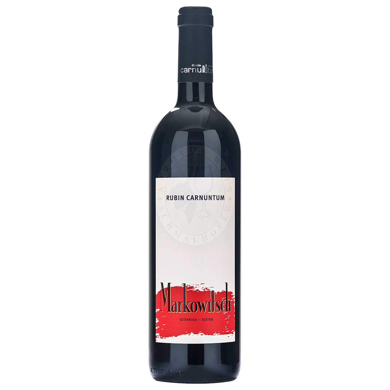 669589 Product Im Bouquet präsentiert sich der Rubin Carnuntum 2023 saftig und einladend mit reifen Kirscharomen, die von Weichsel, dunkler Beerenfrucht und einem Hauch Zwetschge begleitet werden. Feine würzige Nuancen – Anklänge von Pfeffer, getrockneten Kräutern und eine dezente florale Note – verleihen dem Duft zusätzliche Tiefe und Eleganz. 9007615301233-2023