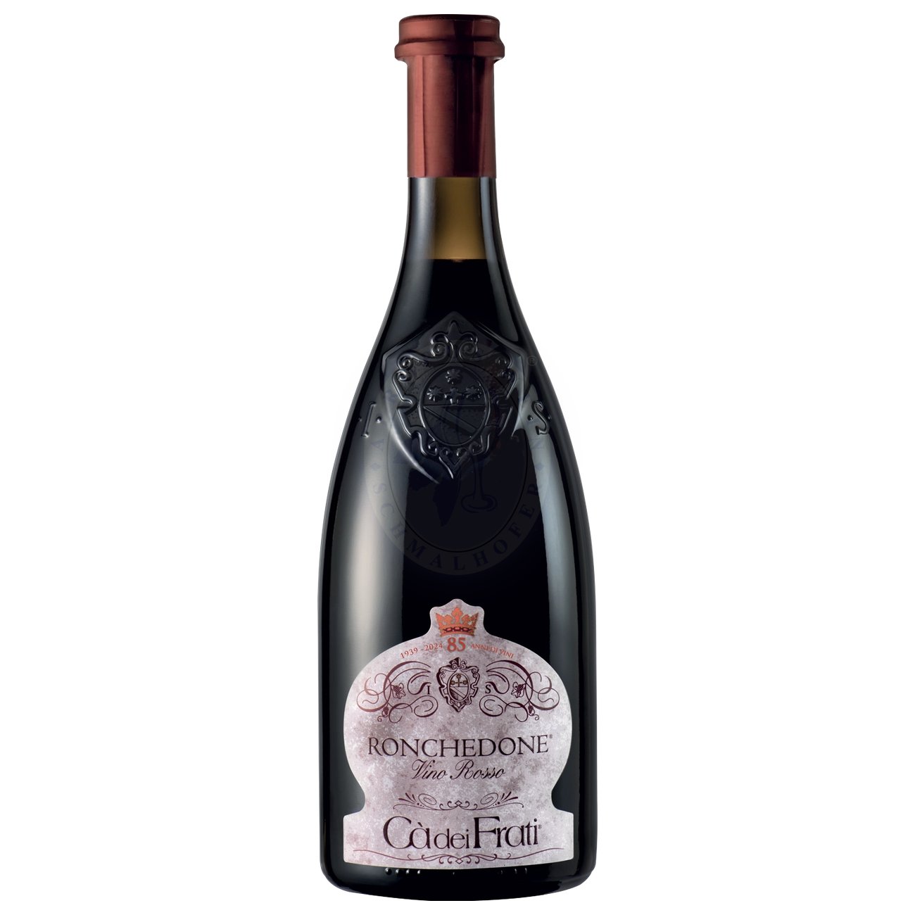 669787 Product Der Ronchedone 2022 vom Weingut Cà dei Frati präsentiert sich in kräftigem Rubinrot mit lebhaften violetten Reflexen. In der Nase entfaltet er ein reichhaltiges Bouquet mit Noten von roten Früchten, mazerierten Heidelbeeren, Sauerkirschen in Alkohol, Balsamico-Anklängen und Konfitüre. 103168