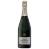 543443 Product Das Bouquet des Souverain Brut besticht durch eine feingliedrige Komplexität und eine strahlende Frische. In der Nase entfaltet sich zunächst ein belebendes Zusammenspiel von weißen Blüten, Zitruszesten und grünem Apfel. Mit etwas Zeit im Glas treten die edlen Autolysenoten hervor, die so typisch für das lange Hefelager bei Henriot sind: Nuancen von frisch gebackener Brioche, gerösteten Haselnüssen und ein Hauch von hellem Nougat verleihen dem Duftbild eine noble Tiefe. 91690